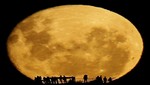 Impactante toma de la Luna llena [VIDEO]