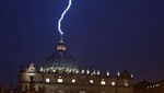 Benedicto XVI: rayo golpea sede de El Vaticano tras su renuncia [VIDEO]