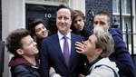 David Cameron colabora con One Direction en el clip One Way or Another (Teenage Kicks) [VIDEO]