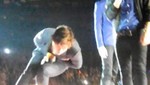 Harry Styles recibe un zapatazo durante un concierto [VIDEO]
