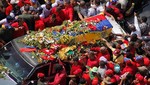 Los restos de Hugo Chávez llegaron a la Academia Militar
