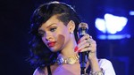 Rihanna deja ver piercing que tiene en el pezón [FOTO]