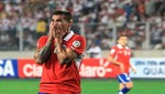 Sampaoli descuidó el espacio que dejó Juan Vargas