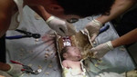 [China] Bebe abandonado en tubería de baño por sus padres es rescatado con vida por los bomberos