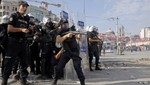 Turquía: Policía antidistrubios despeja la plaza Taksim de Estambul