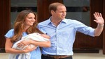 Kate Middleton y el príncipe Guillermo presentaron a su bebé [VIDEO]