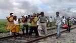 India: tren expreso mata 37 a peregrinos que cruzaban por la vías [VIDEO]