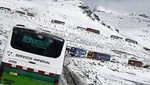 Decenas de vehículos varados por nevada en carretera Arequipa-Juliaca