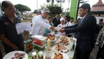 Alcalde de Surco entrega acreditación de higiénicamente saludables a 31 restaurantes del distrito