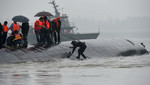 China: Buque que transporte con 450 personas se hunde en el río Yangtze [VIDEO]