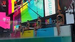 Las impresoras Ecotank de Epson y el equipo de nado sincronizado deleitaron al público en Times Square