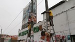 La Victoria: inician retiro de propaganda electoral de postes eléctricos