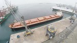 Muelle Norte del Puerto del Callao recibe al primer barco granelero Panamax que llega al país