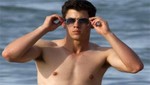 Nick Jonas al desnudo en Brodway