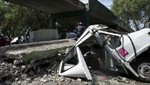 Colapso de puente peatonal hiere a una persona tras fuerte sismo en México