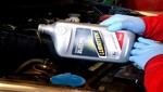¿Cuáles son las funciones de un buen lubricante de autos?