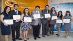 Clinica Dr. Augusto Cáceres recibe reconocimiento como Centro de Excelencia por Trasplante Capilar Robotizado