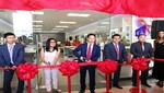 Inauguran primera tienda de experiencia Huawei en Perú