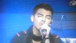 Joe Jonas llevó su 'See no more' a los premios Telehit 2011 (video)