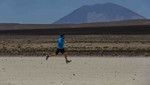 Peruano Mariano Breccia rompe récord mundial de Slackline en Arequipa
