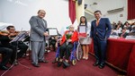 Minsa reconoce a fundadora del Instituto Nacional de Rehabilitación por su destacada labor
