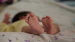 Contacto piel a piel entre madre y recién nacido asegura el inicio de la lactancia materna