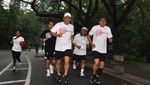 Video: Ollanta Humala trotó por el Central Park con polo de 'Marca Perú'