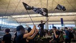El aeropuerto de Hong Kong suspende el check-in debido a una protesta a favor de la democracia