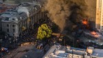 Chile: manifestantes encienden hogueras y chocan con la policía a pesar de la reorganización del gabinete