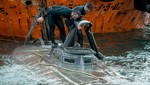España recupera tres toneladas de cocaína de un 'Narco submarino' capturado