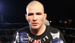 Glover Teixeira firma con el UFC