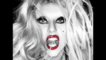 Lady Gaga se pone 'colmillos de vampiro' para tener sexo