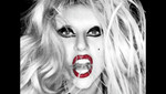 Lady Gaga se pone 'colmillos de vampiro' para tener sexo