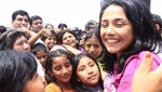 Nadine Heredia comparte chocolatada con niños de Jicamarca