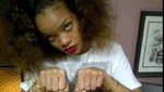 Rihanna enseña su nuevo tatuaje en Twitter