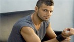 Ricky Martin salta en un pie por su homosexualidad