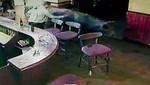 Irlanda: Un toro causó pánico en un bar