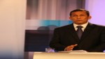 Ollanta Humala recibe banda presidencial vestido de azul