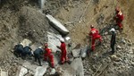 Miraflores: Dos personas quedaron atrapadas por derrumbe de placas de concreto