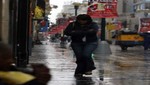 Lima amaneció con lluvia insistente