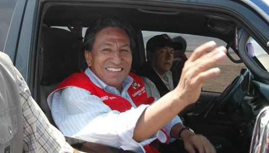 ALEJANDRO TOLEDO Y LOURDES FLORES