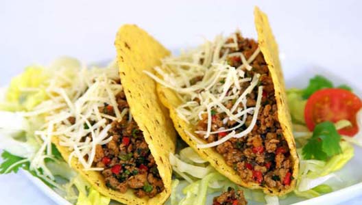 Tacos mexicanos y empanadas chilenas