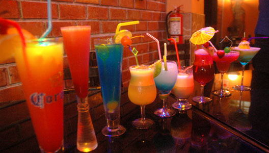 TRAGOS DE AÑO NUEVO TRAGOS DE AÑO NUEVO