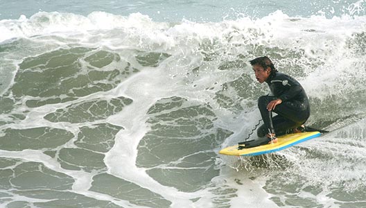 EL SURF NACIÓ EN EL PERÚ