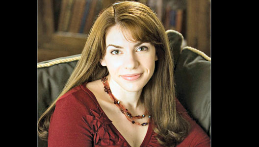 STEPHENIE MEYER