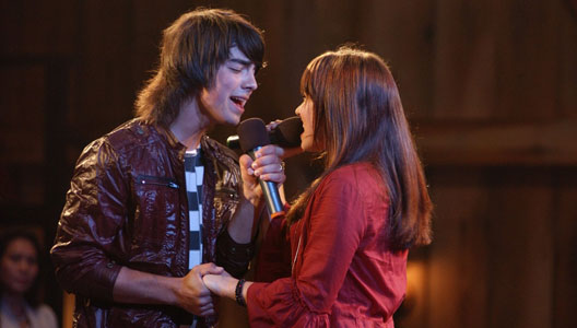 JOE JONAS Y DEMI LOVATO