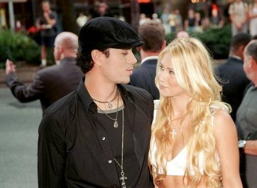 Enrique Iglesias y Anna Kournikova desmienten estar esperando un bebé