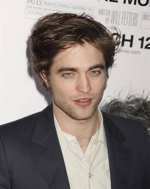 Robert Pattinson quiere seguir los pasos de Daniel Radcliffe