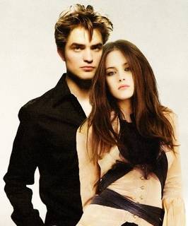 Robert Pattinson y Kristen Stewart enamoran a los críticos con Eclipse