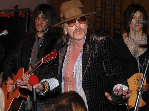 Axl Rose dijo en twitter que los shows en Reading y Leeds 'no fueron divertidos'